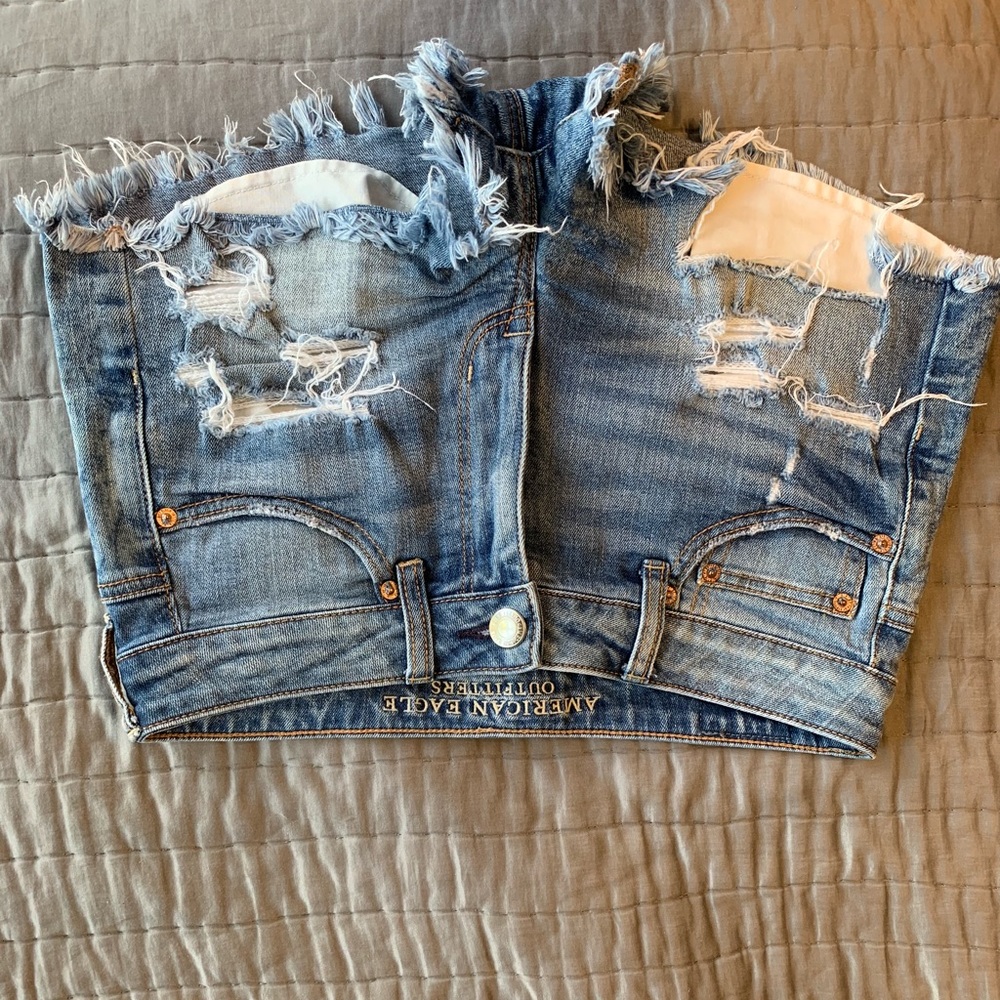 American Eagle Hi-Rise Festival Short- Size 4